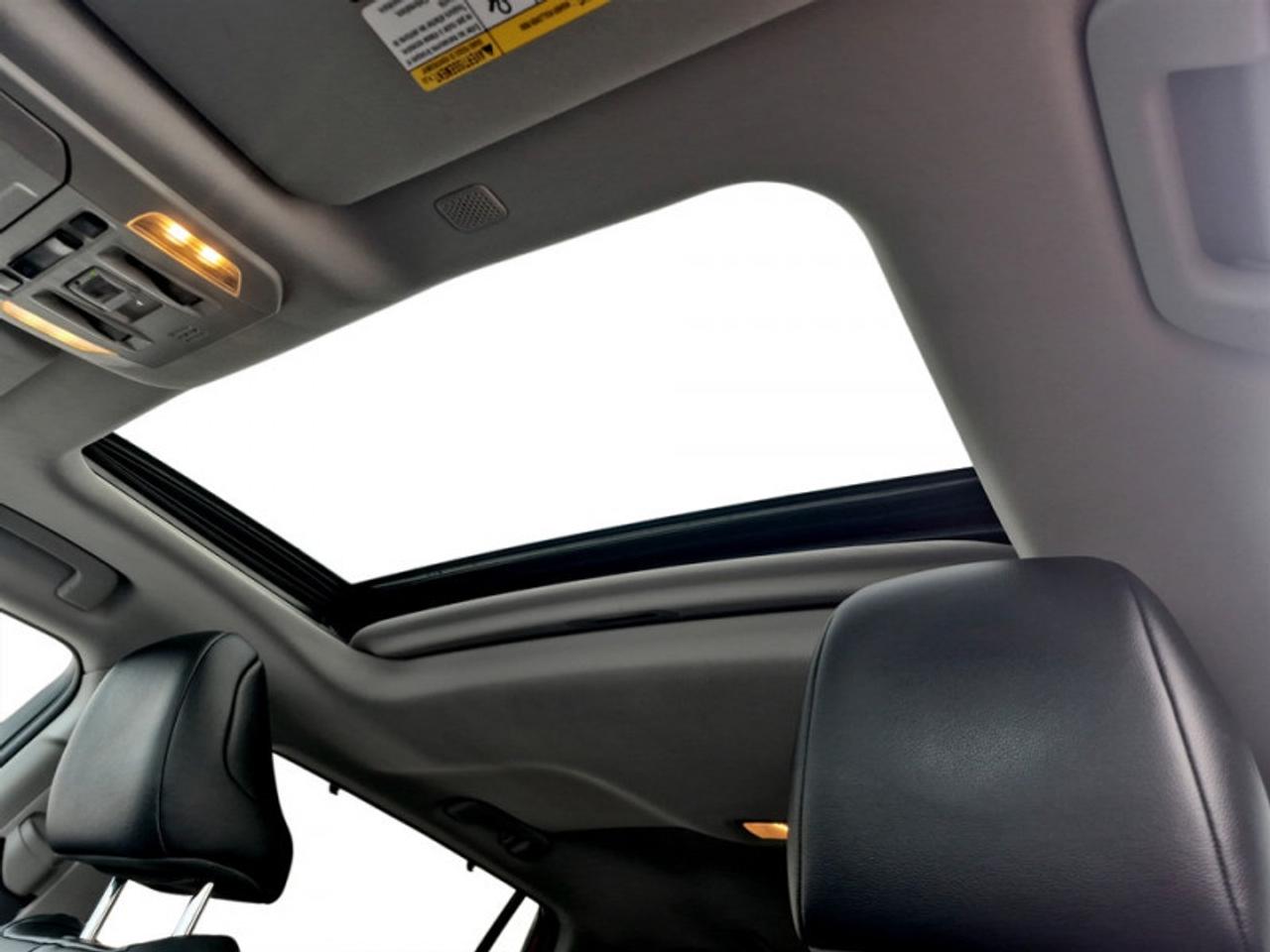 2021 Toyota Highlander XLE Photo