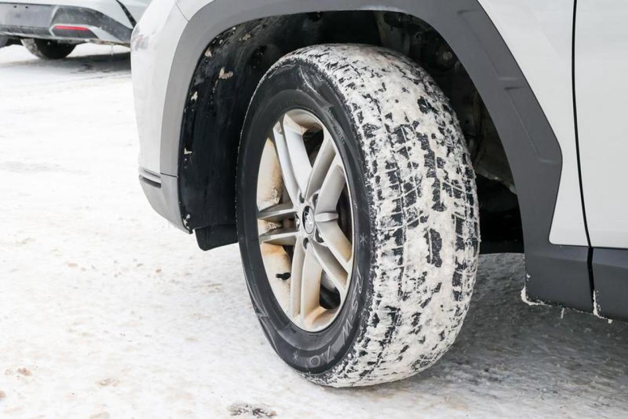 2022 Hyundai Tucson Essential AWD  - Heated Seats Photo