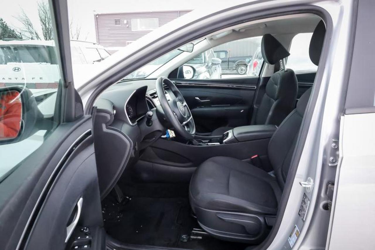 2022 Hyundai Tucson Essential AWD  - Heated Seats Photo