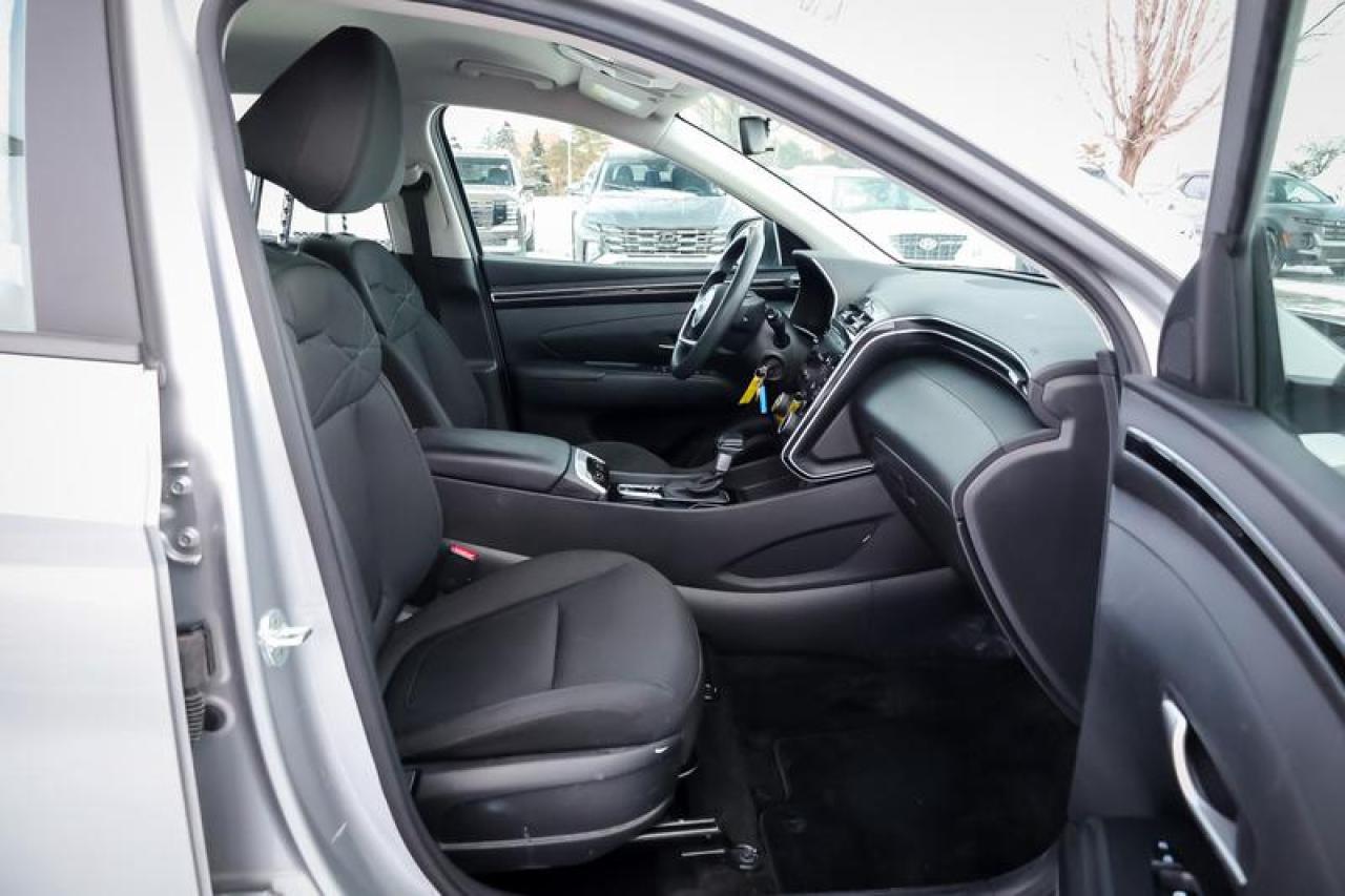 2022 Hyundai Tucson Essential AWD  - Heated Seats Photo