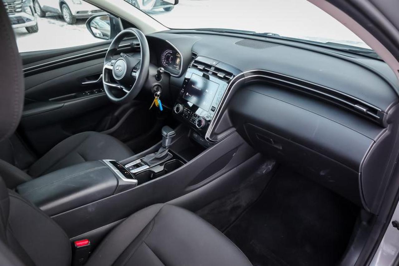 2022 Hyundai Tucson Essential AWD  - Heated Seats Photo