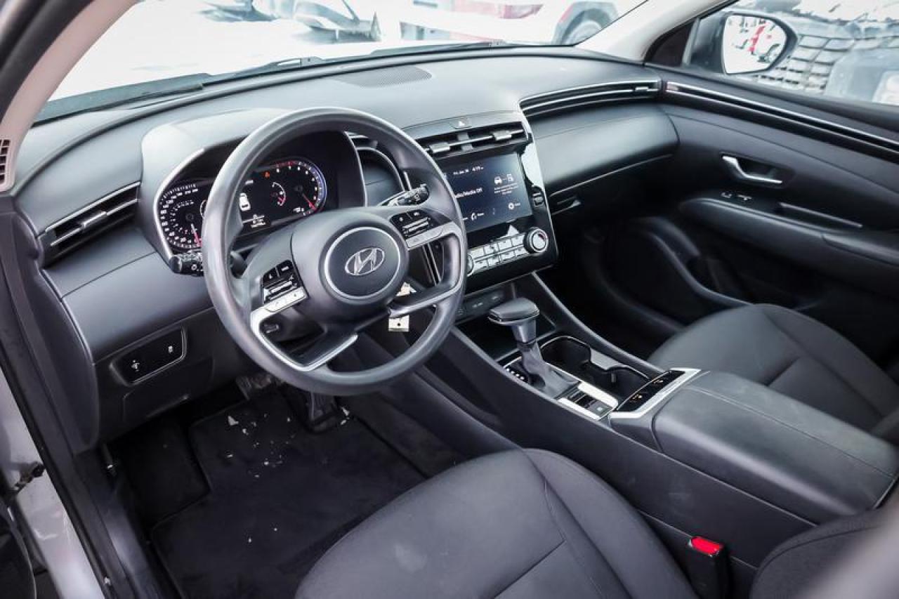2022 Hyundai Tucson Essential AWD  - Heated Seats Photo