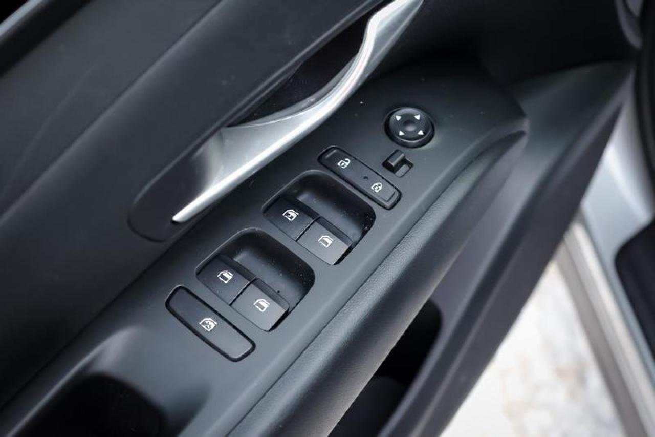 2022 Hyundai Tucson Essential AWD  - Heated Seats Photo
