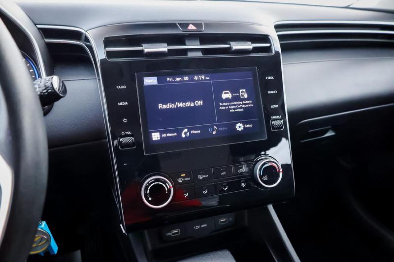 2022 Hyundai Tucson Essential AWD  - Heated Seats Photo