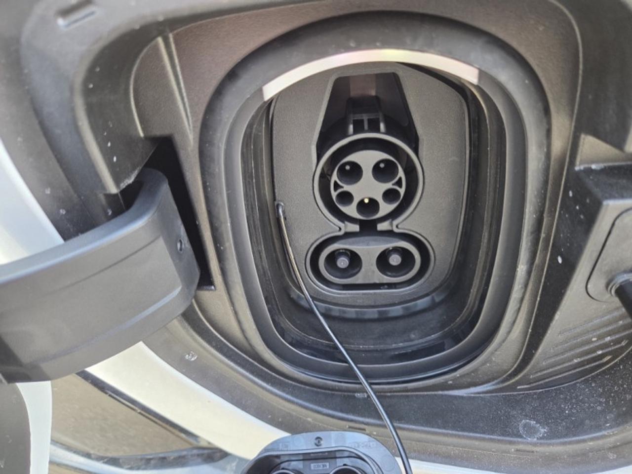 2026 GMC HUMMER EV Pickup 3X  - Infinity Roof Photo