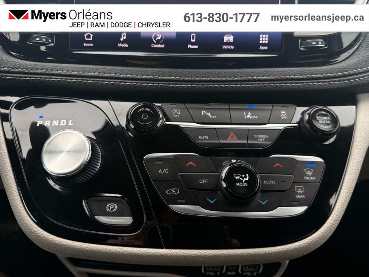 2023 Chrysler Pacifica Touring L   - Apple CarPlay Photo