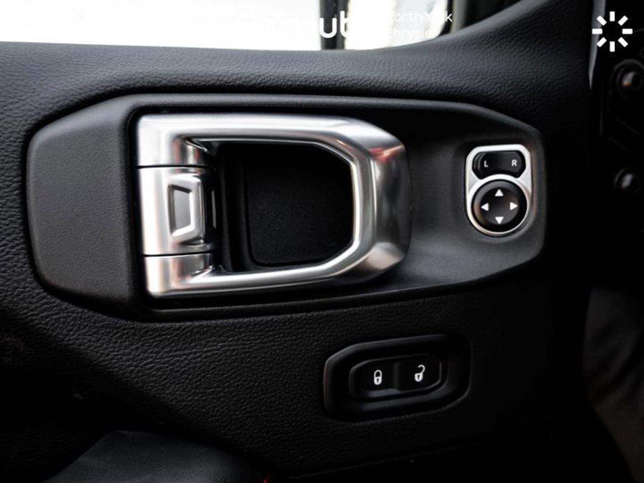 2026 Jeep Wrangler Rubicon X 1-Touch Skyroof Manual Transmission Leather Seats Photo