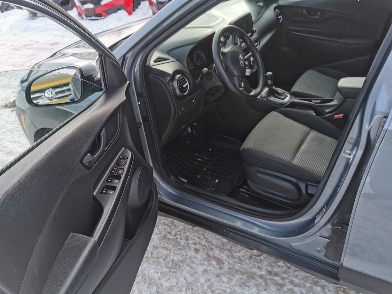 2020 Hyundai KONA SE Photo