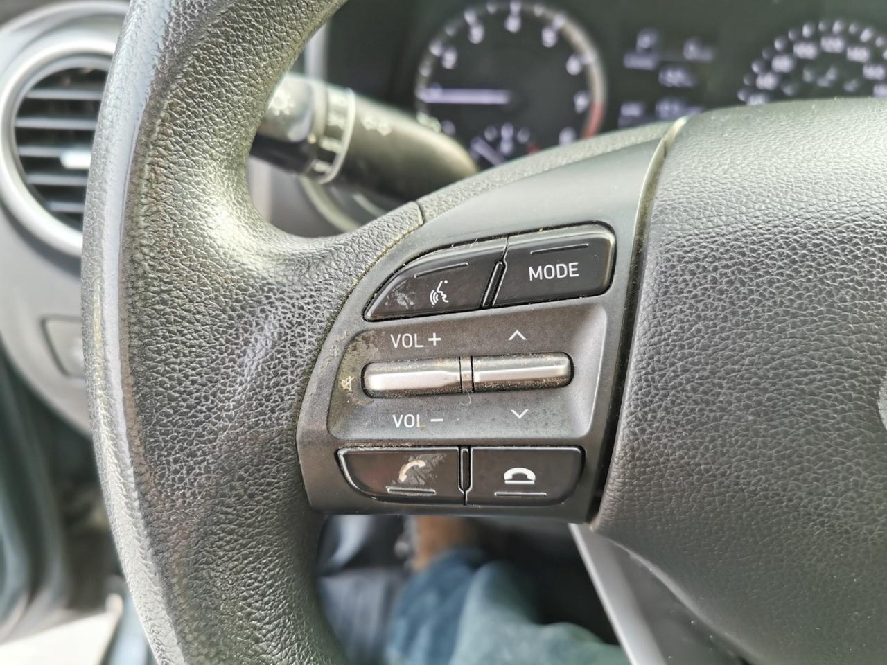 2020 Hyundai KONA SE Photo