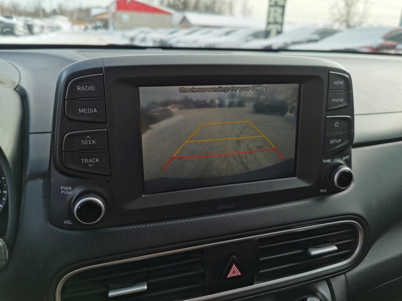 2020 Hyundai KONA SE Photo