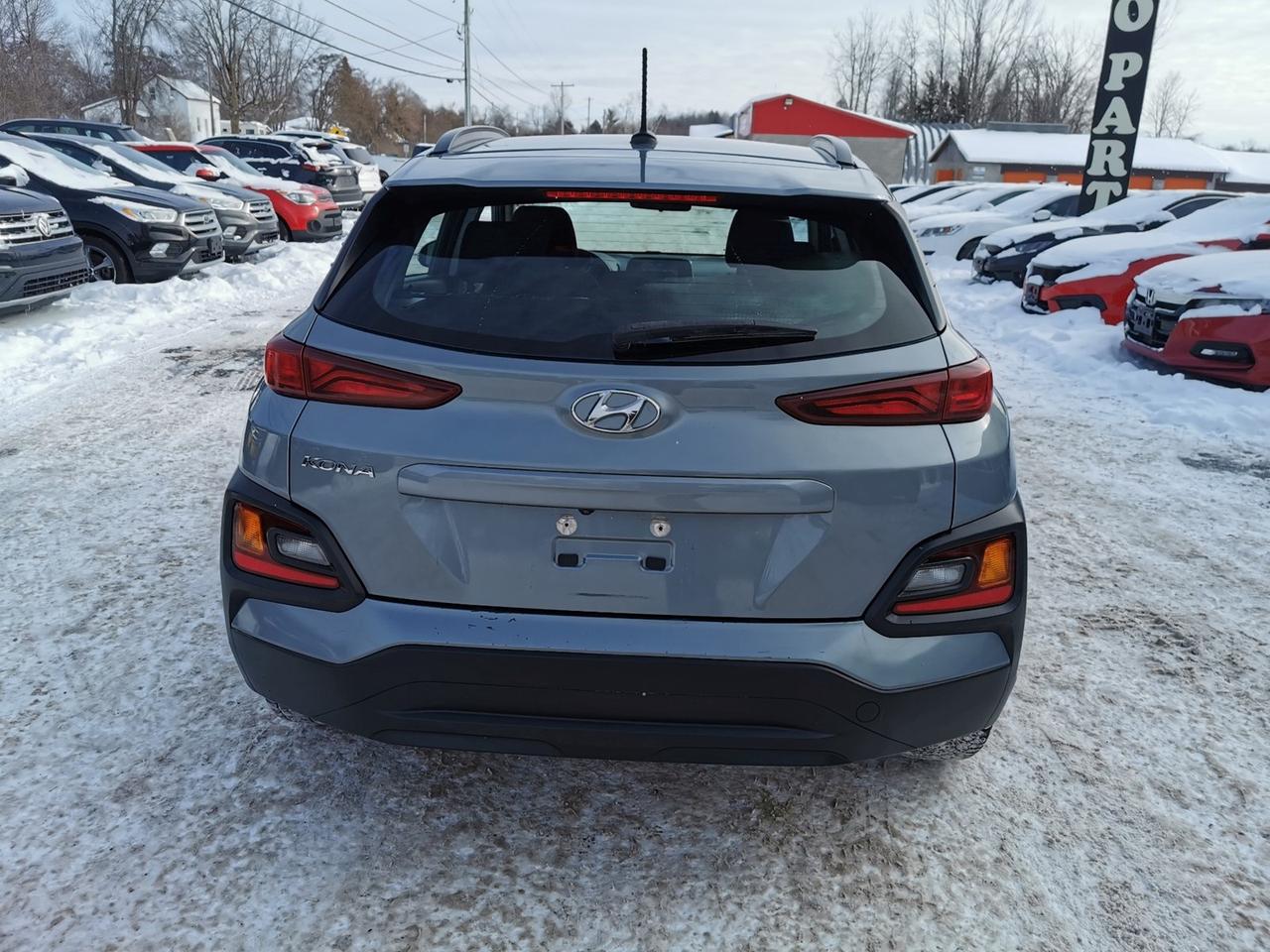 2020 Hyundai KONA SE Photo