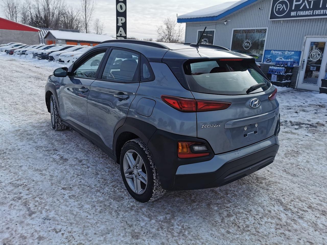 2020 Hyundai KONA SE Photo