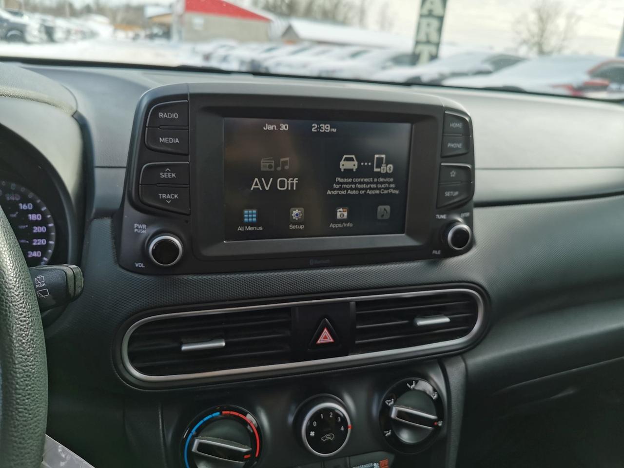 2020 Hyundai KONA SE Photo