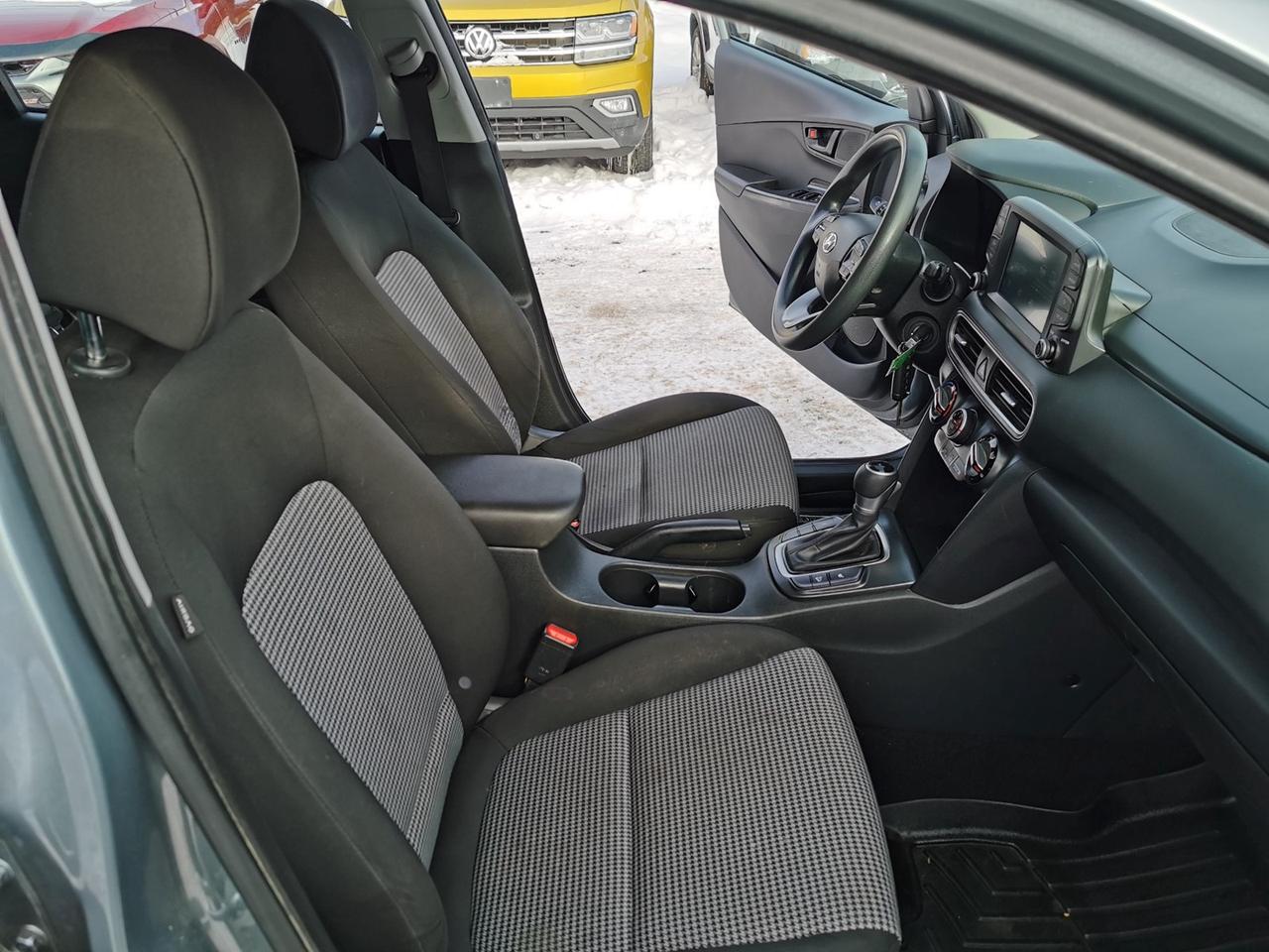 2020 Hyundai KONA SE Photo