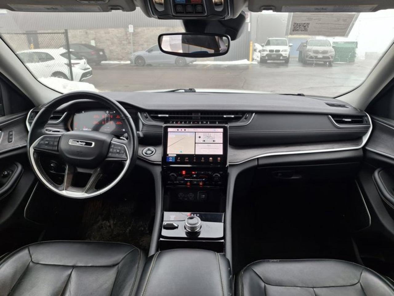 2021 Jeep Grand Cherokee L Limited 4x4 |Fam Cam | Pano Roof | Leather | Heated Steering + Seats | Captain Seats | and More ! Photo4