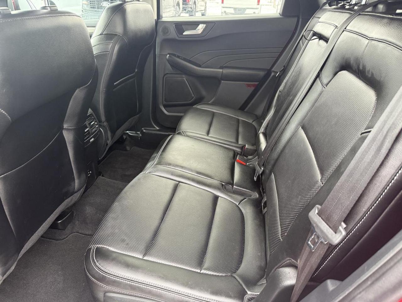 2022 Ford Escape SEL Photo