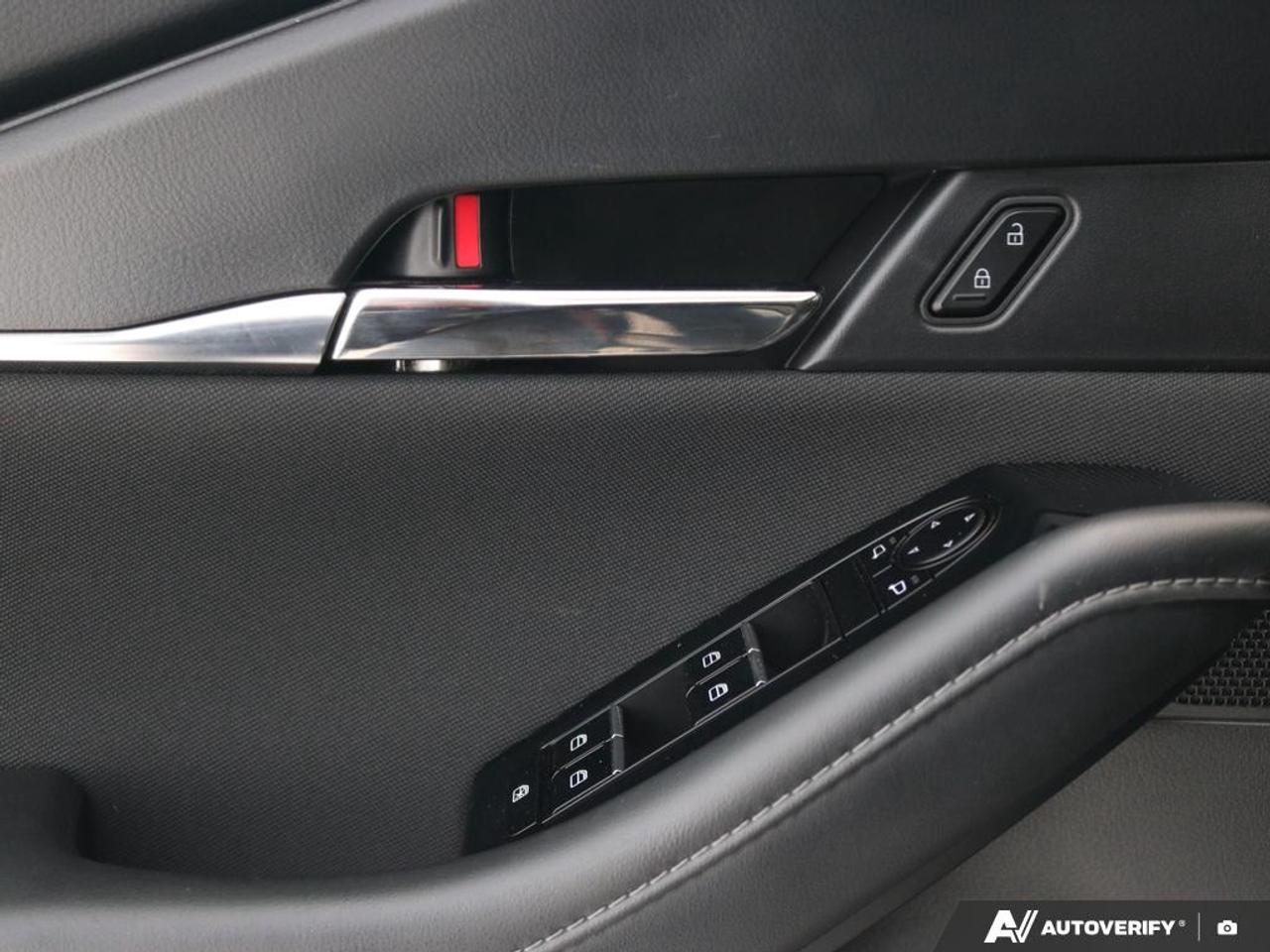 2023 Mazda CX-30 GS Photo