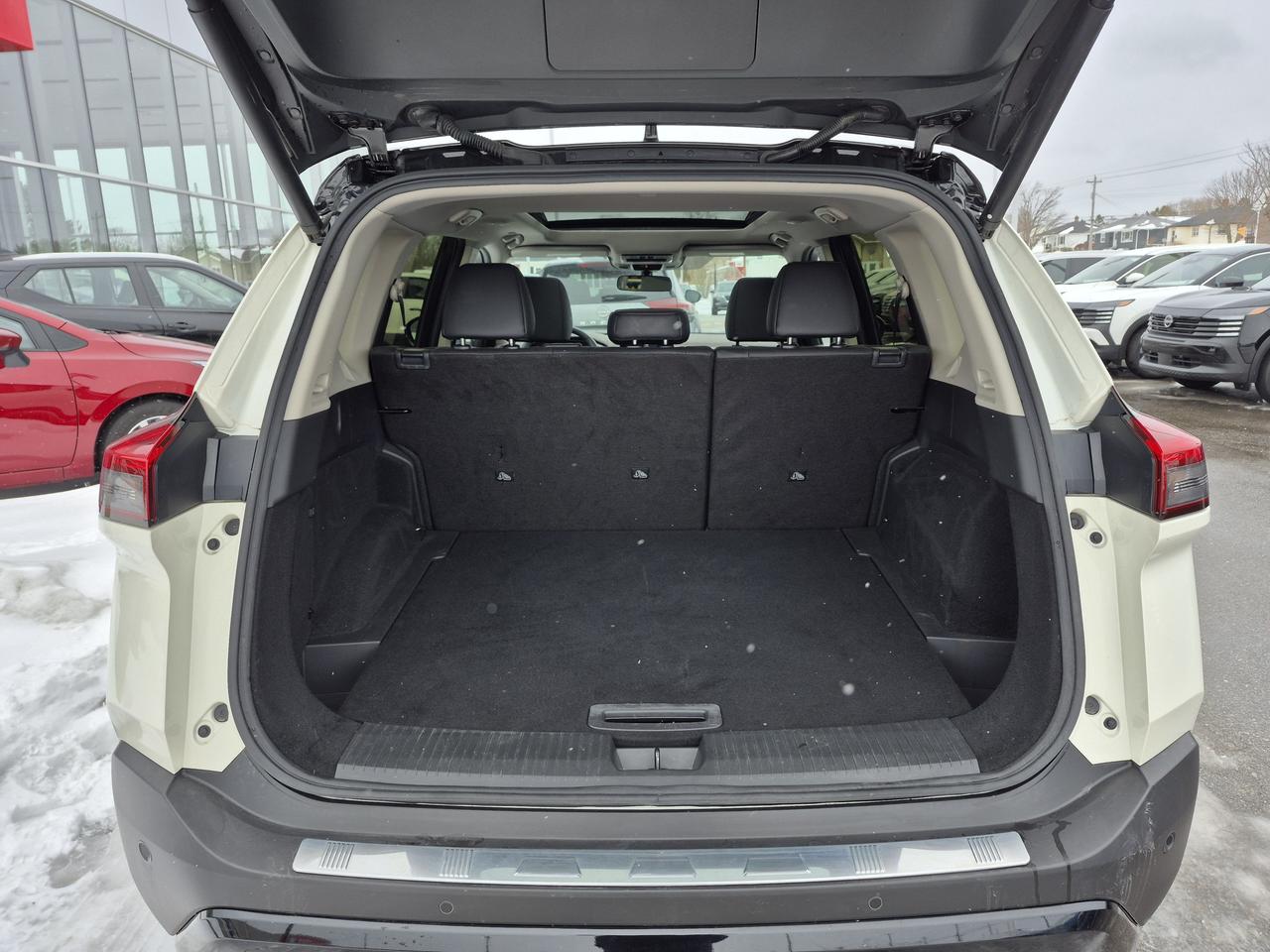 2023 Nissan Rogue Sv Midnight Photo