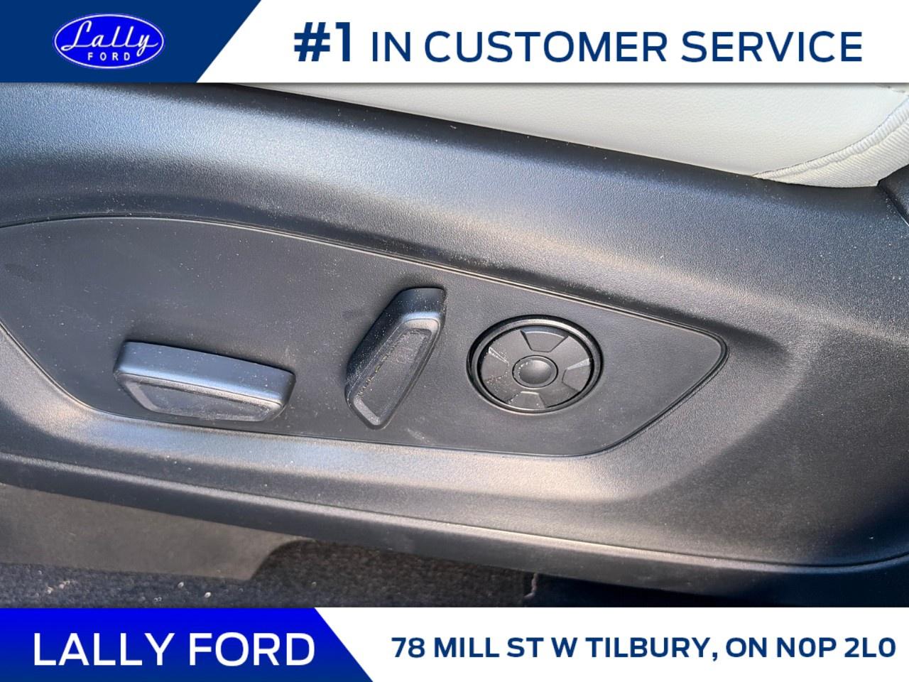 2026 Ford Explorer Platinum 4WD Photo