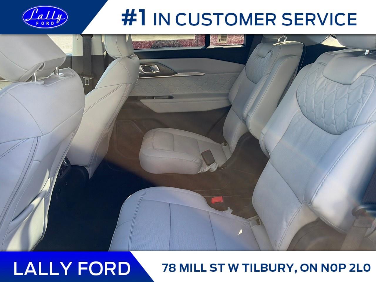 2026 Ford Explorer Platinum 4WD Photo