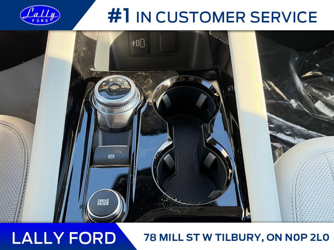 2026 Ford Explorer Platinum 4WD Photo