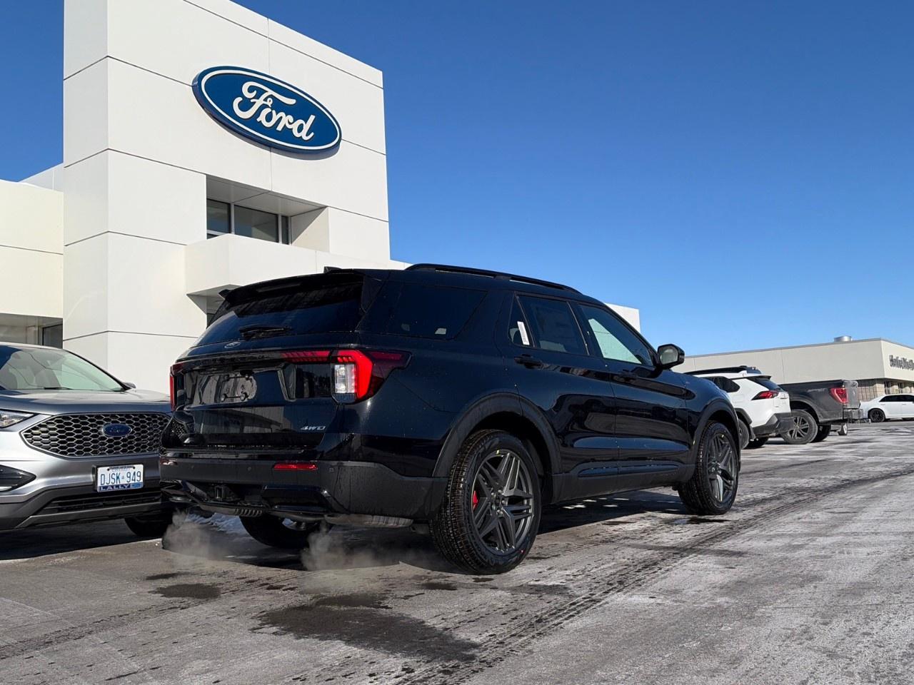 2026 Ford Explorer ST-Line 4WD Photo