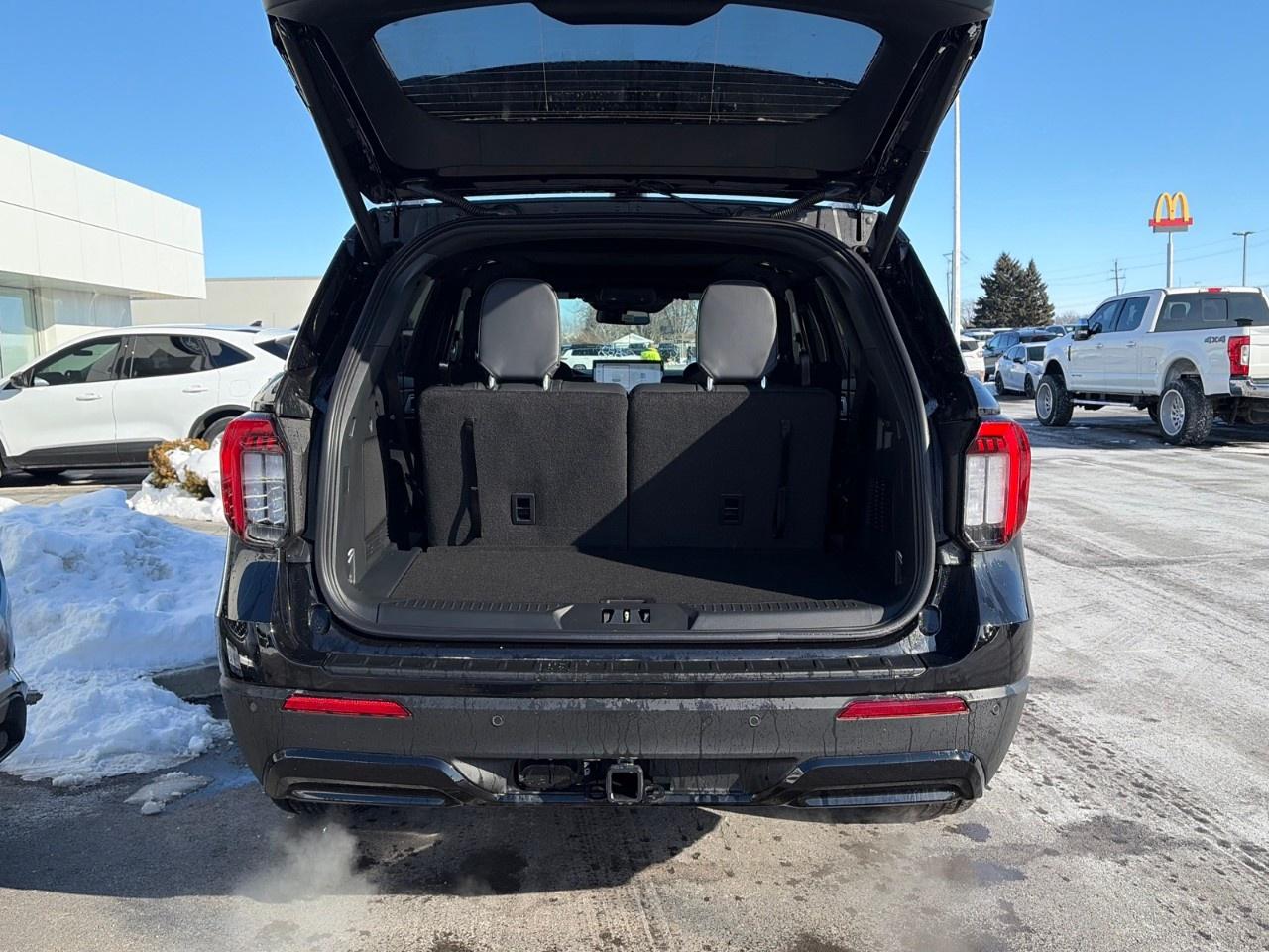 2026 Ford Explorer ST-Line 4WD Photo4