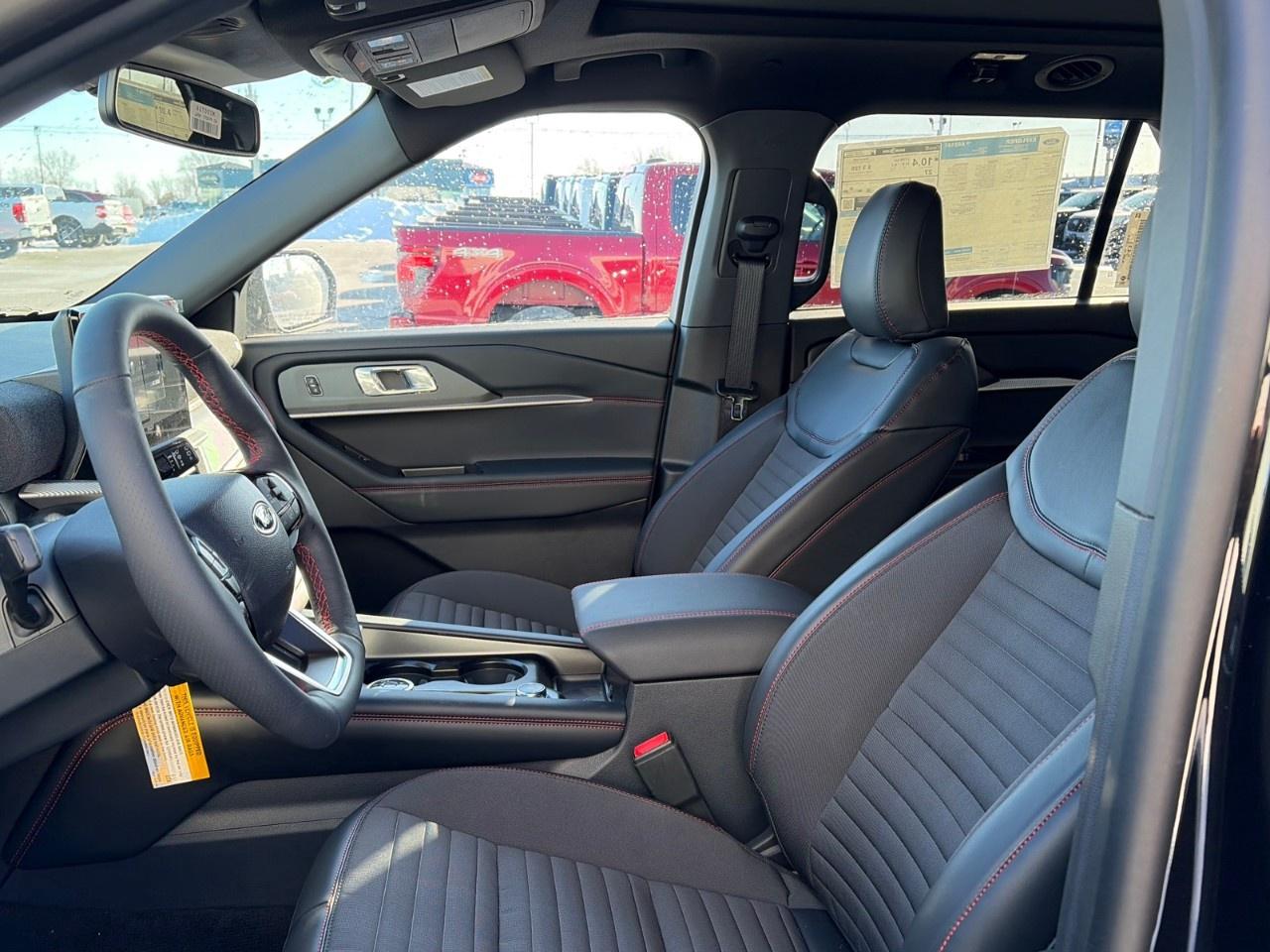 2026 Ford Explorer ST-Line 4WD Photo