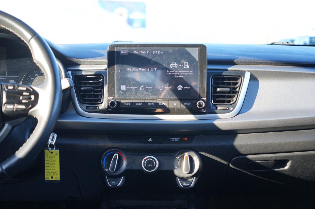 2022 Kia Rio 5-Door LX  Manual Photo