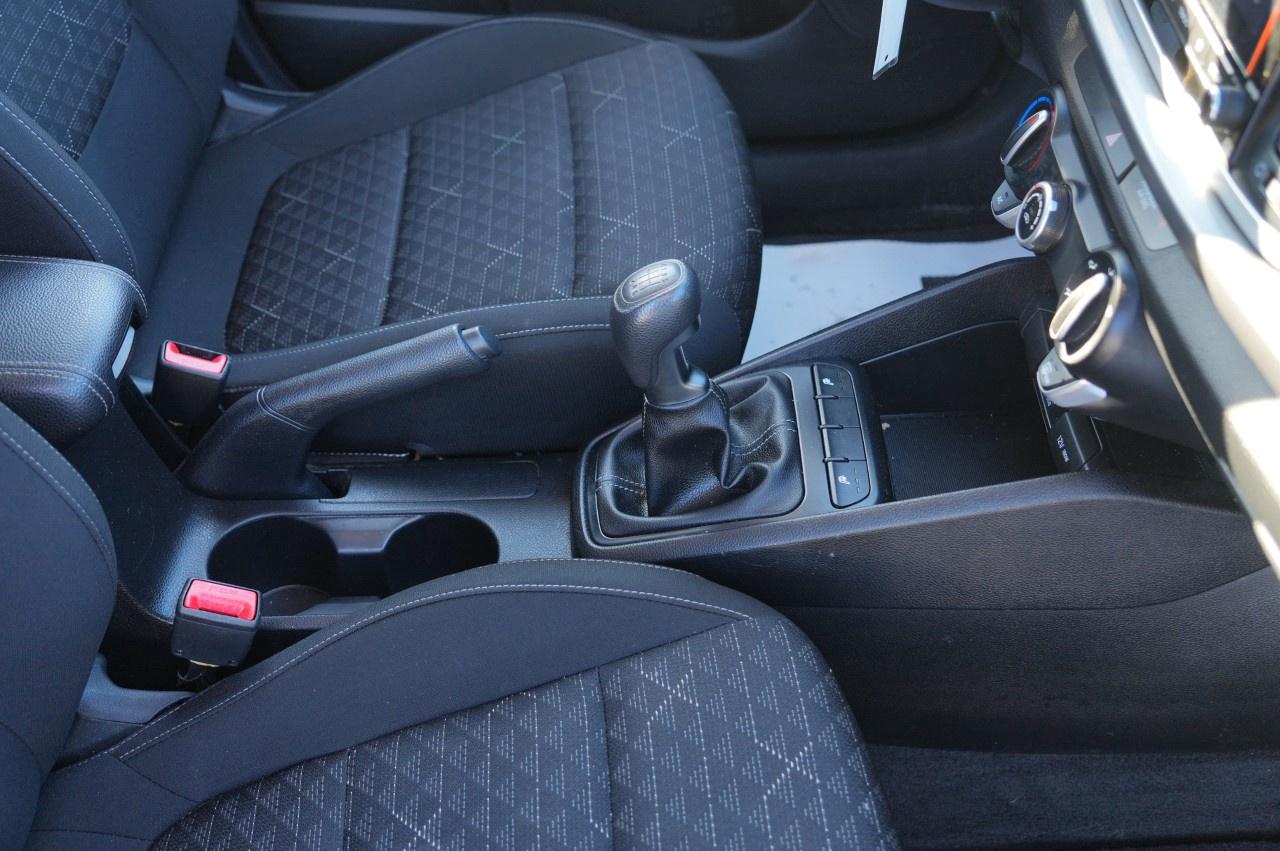2022 Kia Rio 5-Door LX  Manual Photo