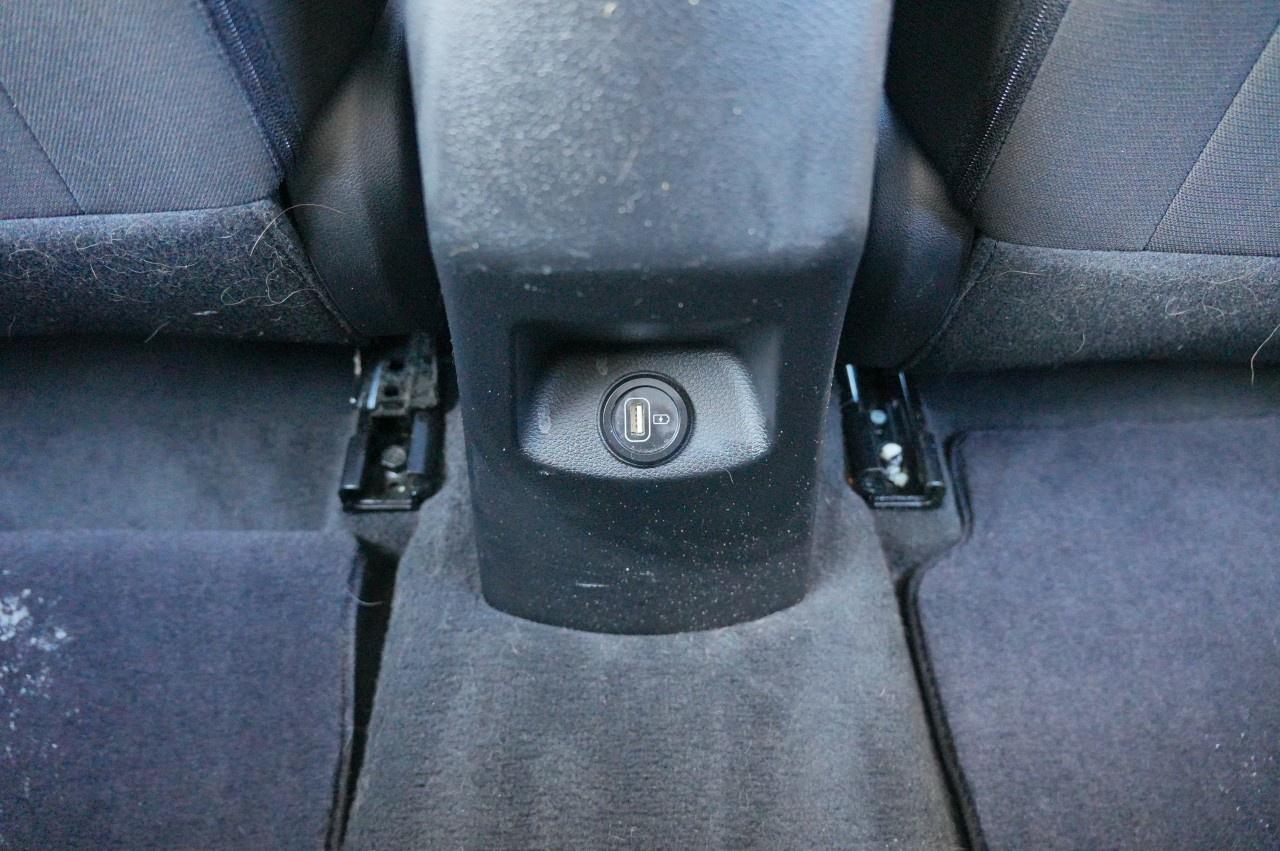 2022 Kia Rio 5-Door LX  Manual Photo