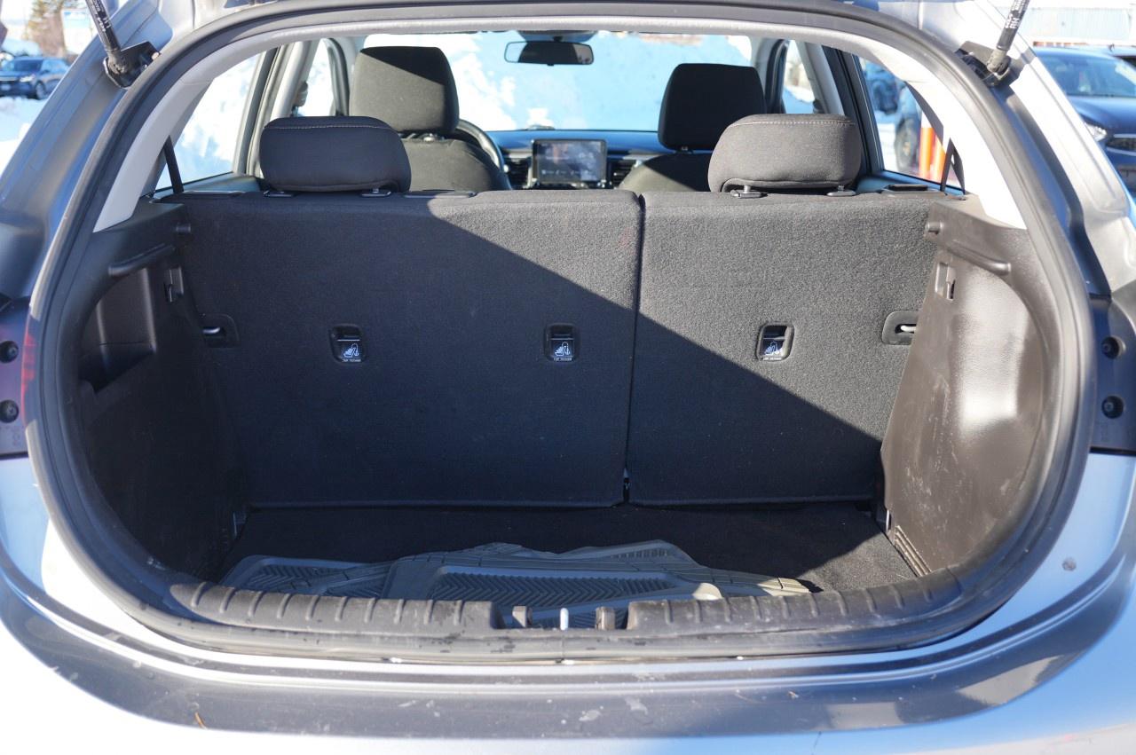 2022 Kia Rio 5-Door LX  Manual Photo