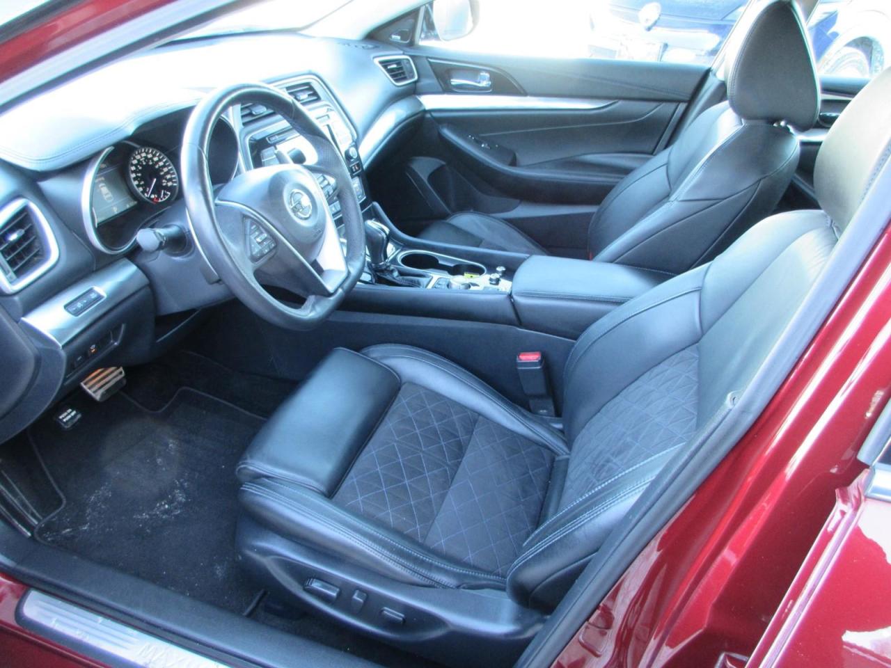 2017 Nissan Maxima 1 Photo