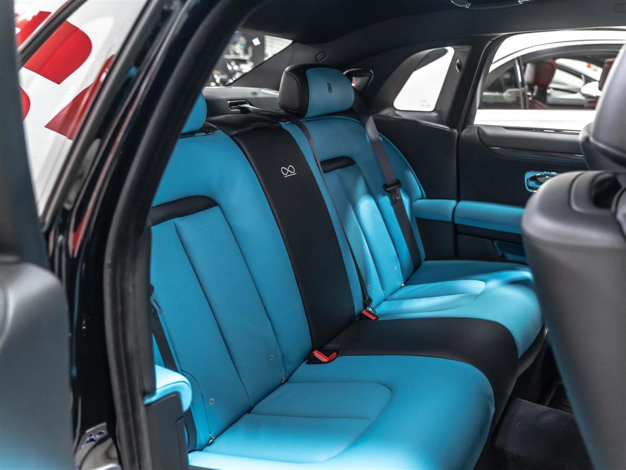 2023 Rolls Royce Ghost BLACK BADGE|V12|BESPOKE|CARBON WHEELS|DRIVER ASSIST Photo