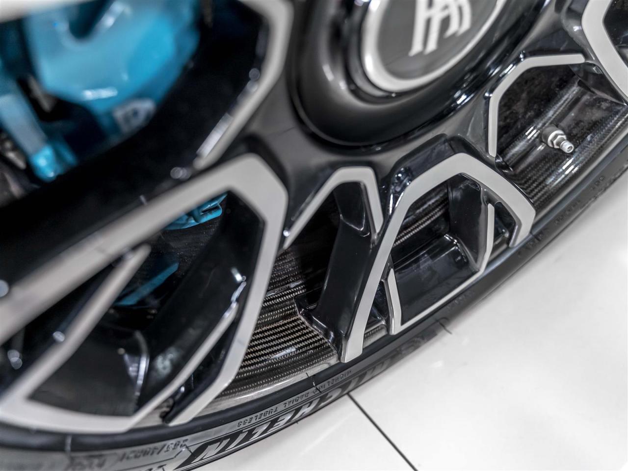 2023 Rolls Royce Ghost BLACK BADGE|V12|BESPOKE|CARBON WHEELS|DRIVER ASSIST Photo