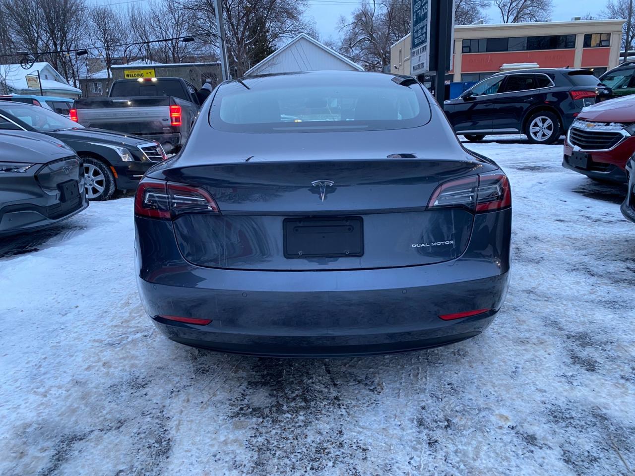 2021 Tesla Model 3 Long Range | Dual Motor AWD Photo4