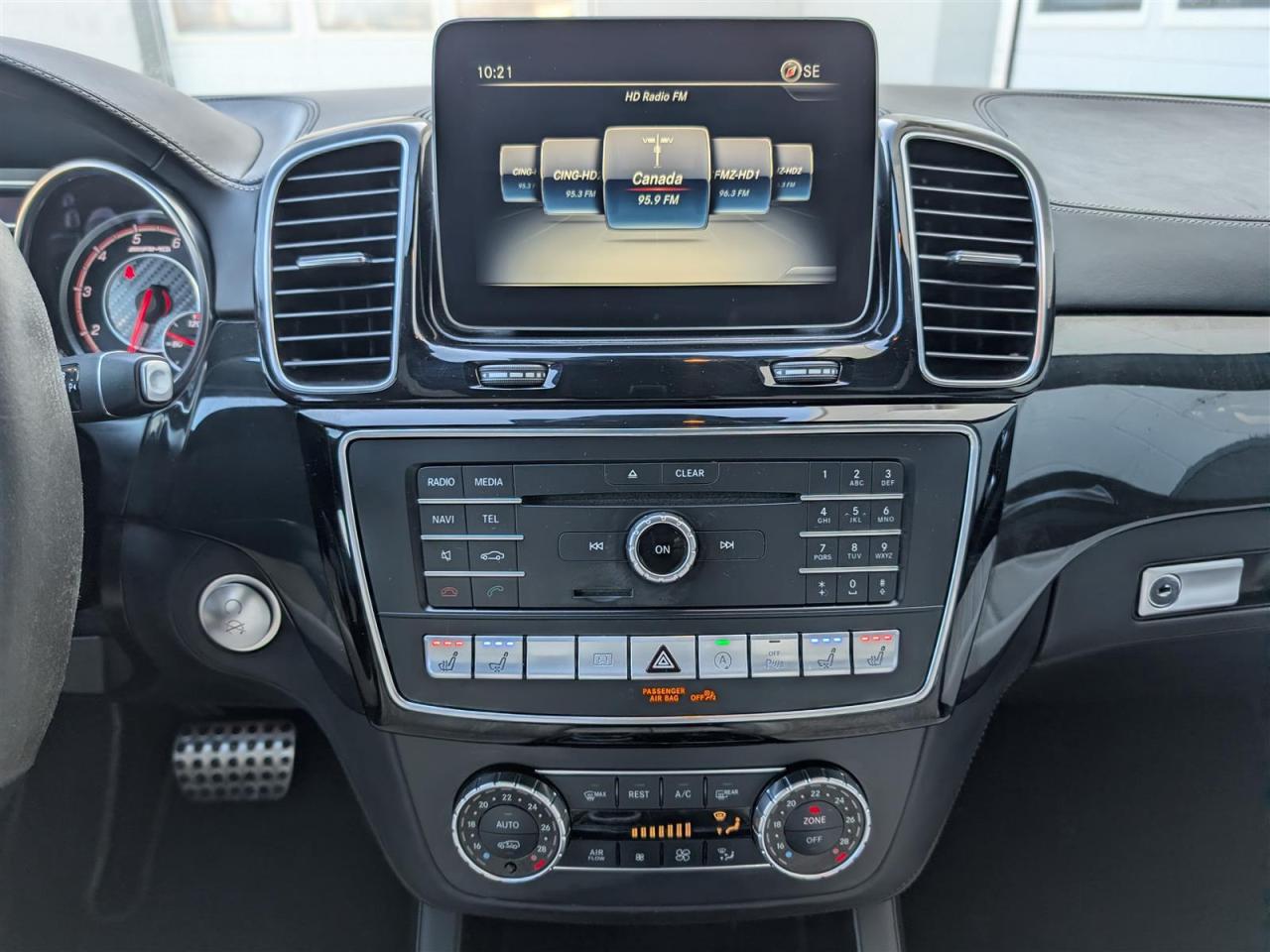 2019 Mercedes-Benz GLE63 AMG S 4MATIC - PANO ROOF - NAVI - 360 CAM  - DISTRONIC Photo