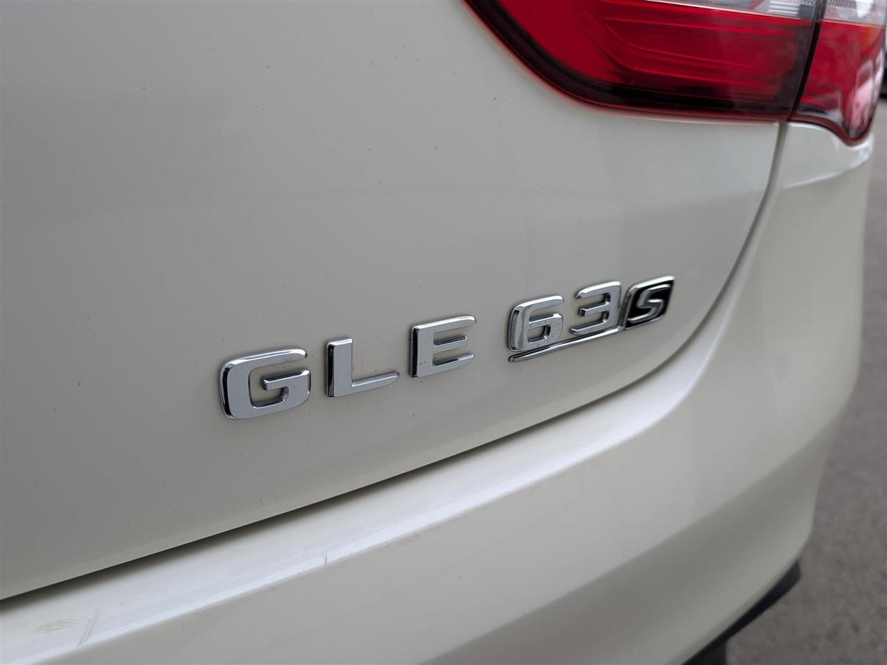 2019 Mercedes-Benz GLE63 AMG S 4MATIC - PANO ROOF - NAVI - 360 CAM  - DISTRONIC Photo