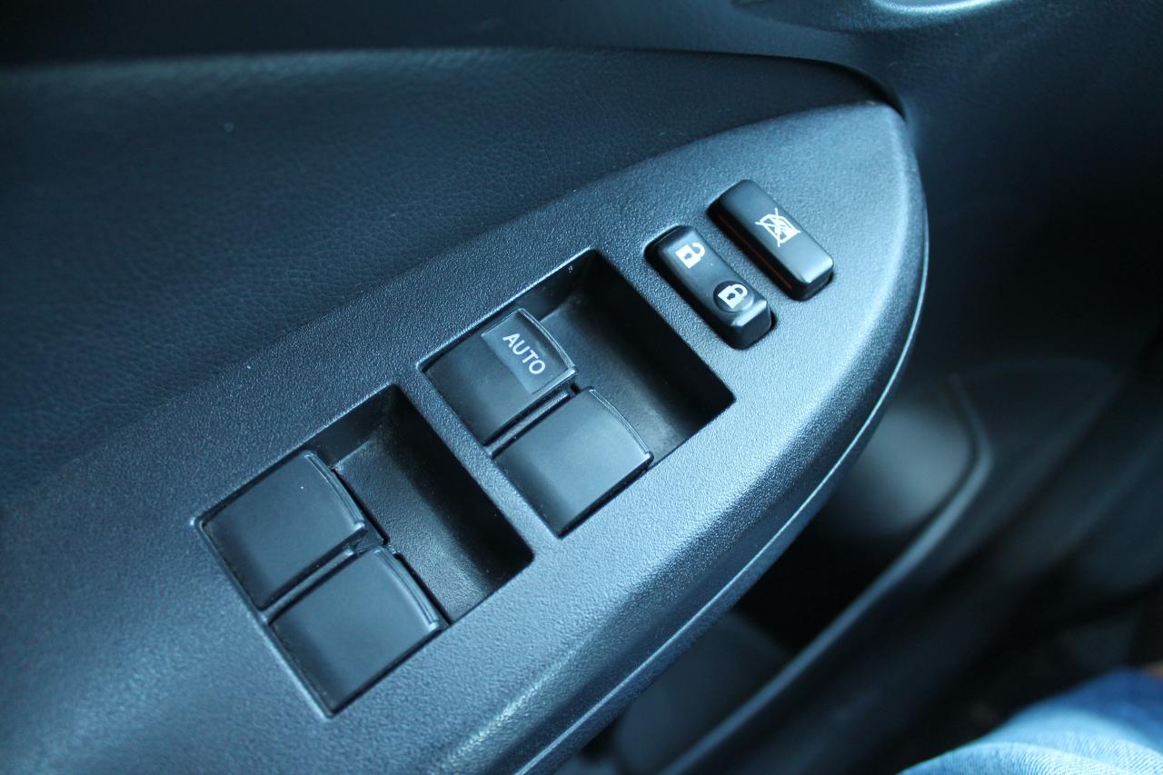 2013 Toyota Corolla S Photo