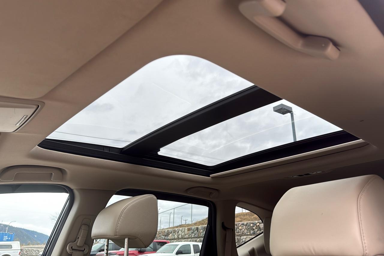 2017 Honda CR-V Touring Photo