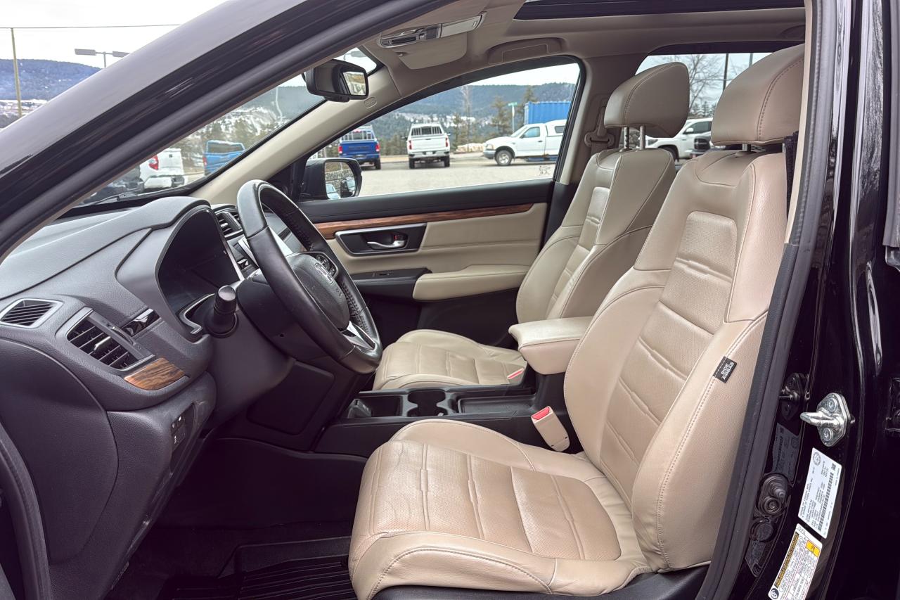 2017 Honda CR-V Touring Photo