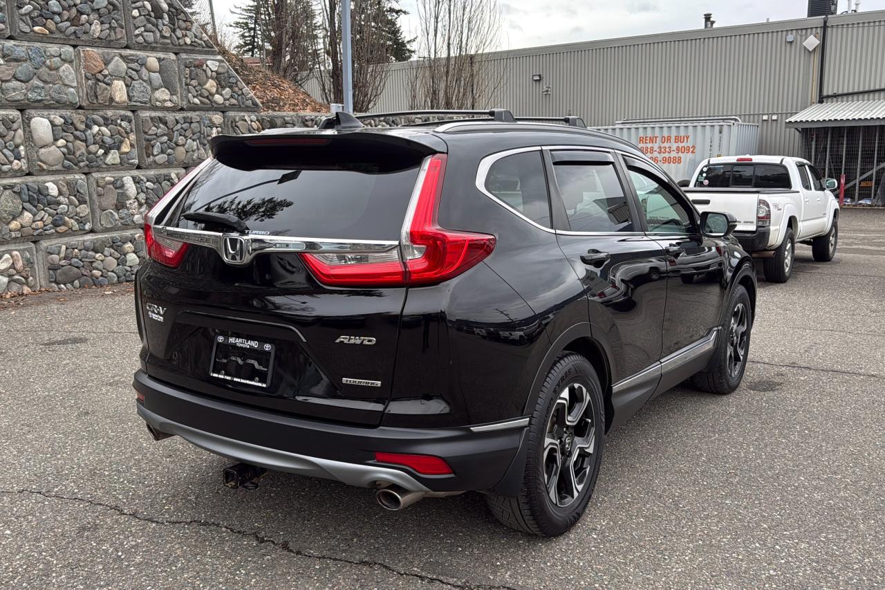 2017 Honda CR-V Touring Photo