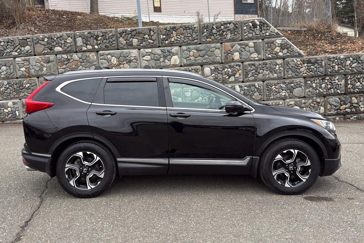 2017 Honda CR-V Touring Photo