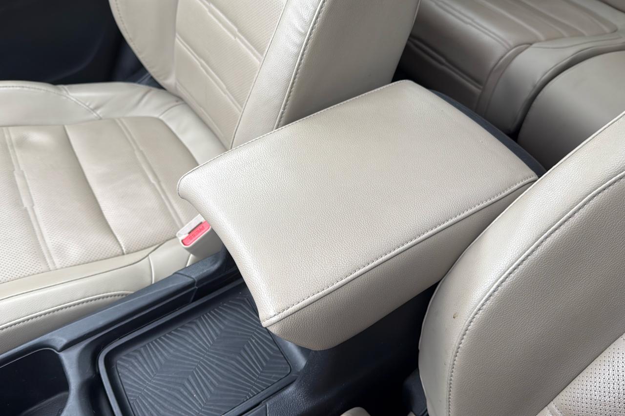 2017 Honda CR-V Touring Photo