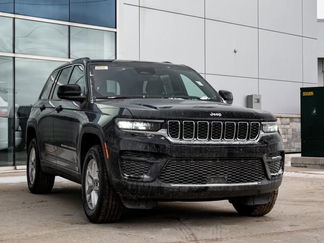 2026 Jeep Grand Cherokee Laredo Photo