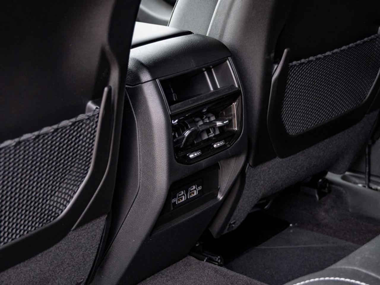 2026 Jeep Grand Cherokee Laredo Photo