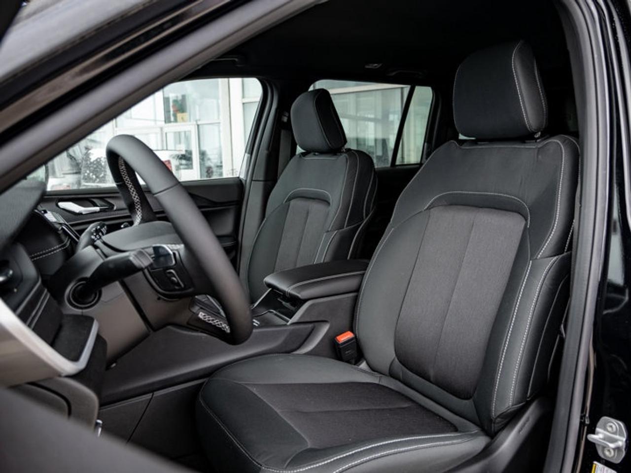 2026 Jeep Grand Cherokee Laredo Photo