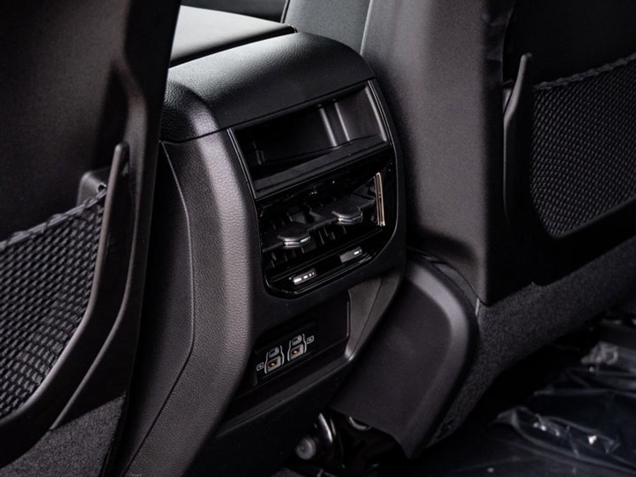 2026 Jeep Grand Cherokee Laredo Photo