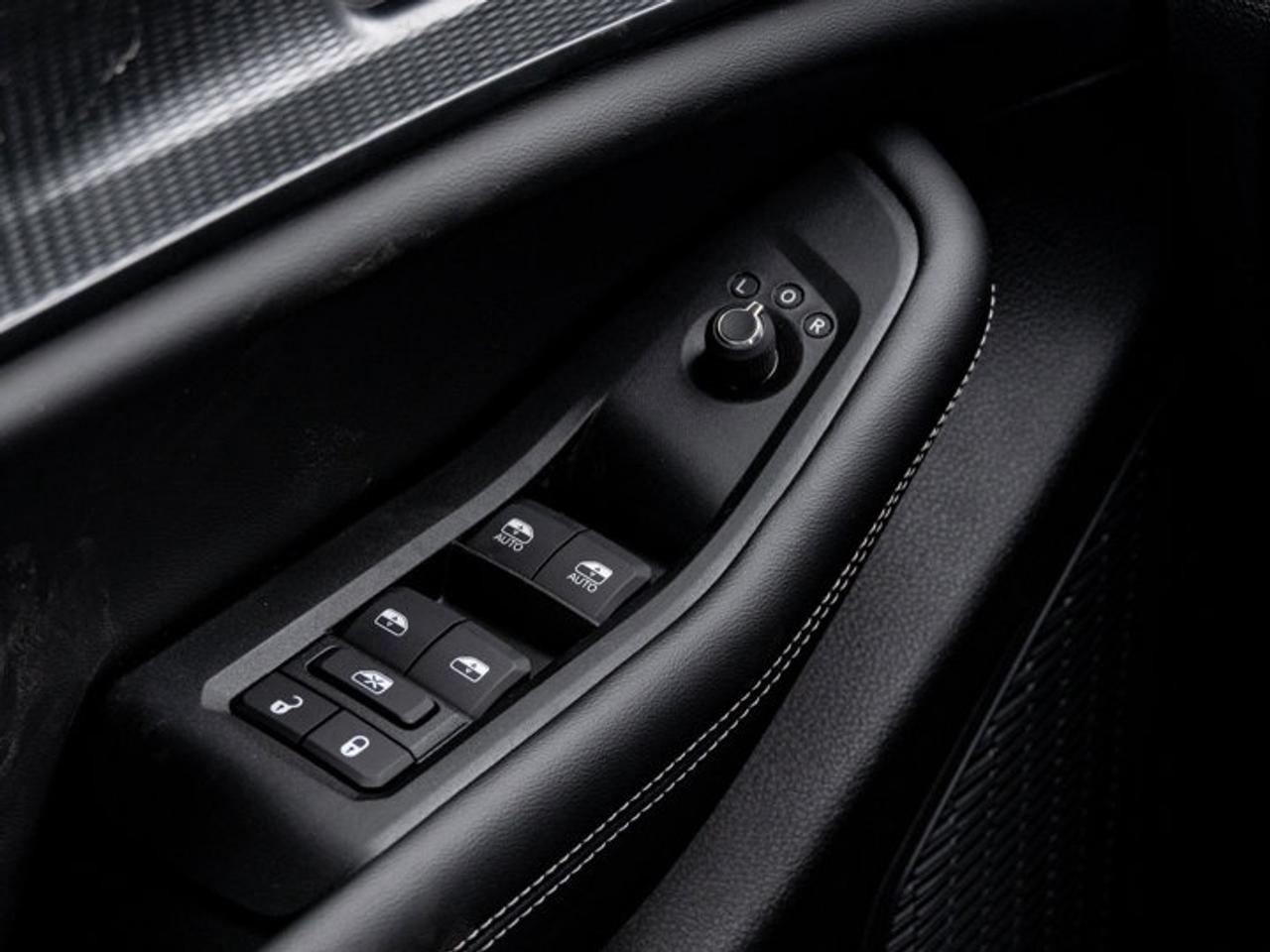 2026 Jeep Grand Cherokee Laredo Photo