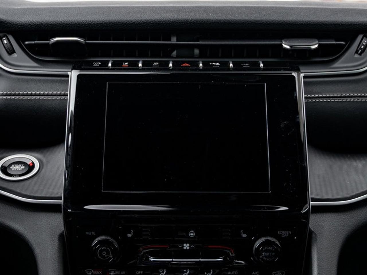 2026 Jeep Grand Cherokee Laredo Photo